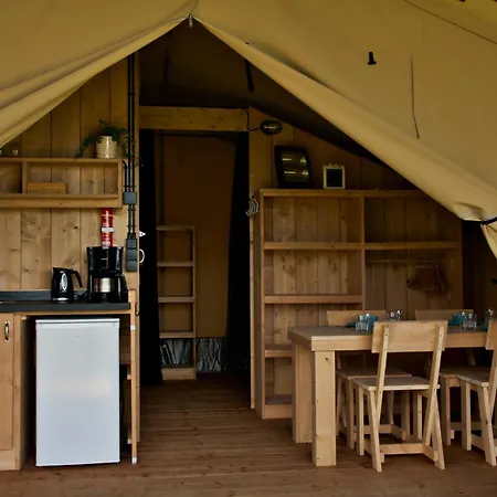 Paradies Camp *